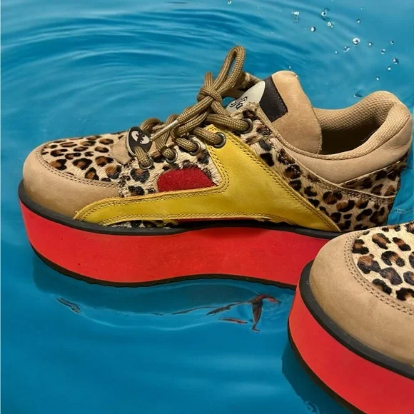 Excellent condition Buffalo London platform sneakers tower 9 red leopard 40 - Picture 1 of 11